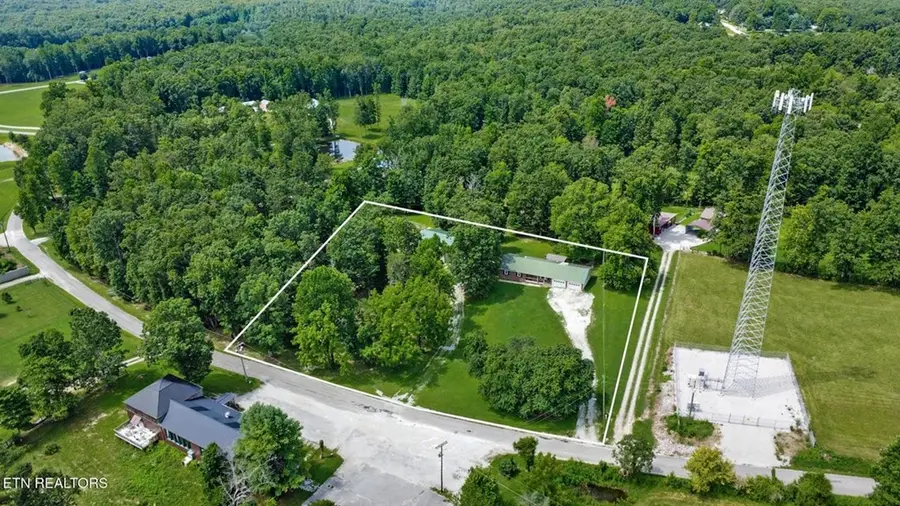 324 Wheeler Ln, Jamestown, TN 38556-5812 - Image #3