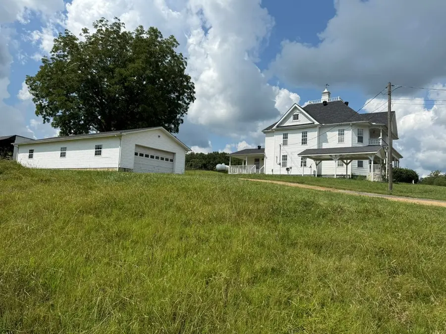 838 State Garage Rd, Albany, KY 42602 - #3