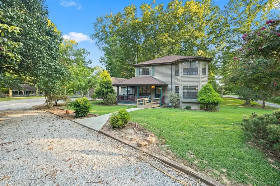 1111 Cherokee Rd, Byrdstown, TN 38549 - Image #3