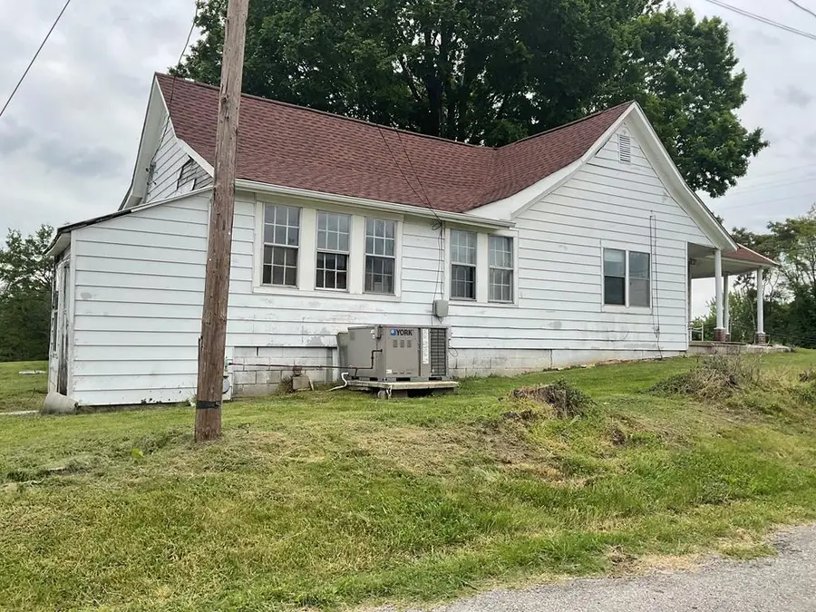 100 College St, Spencer, TN 38585 - Image #3