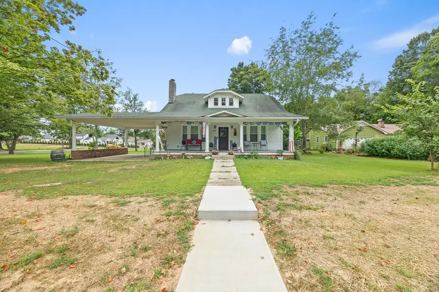 1281 E 10th Street, Cookeville, TN 38501 - #3