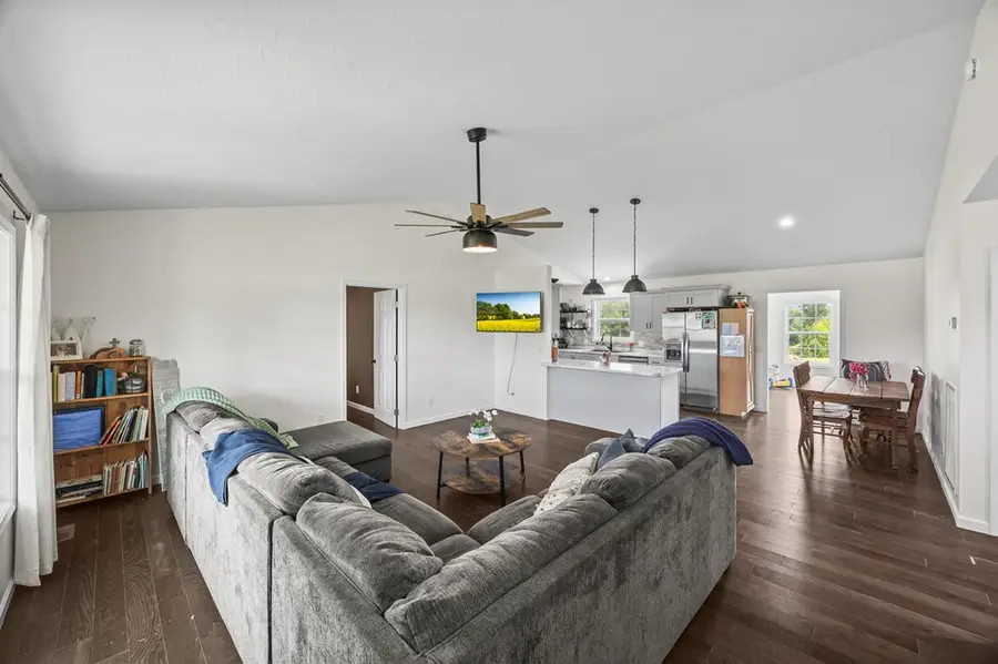 13723 Old Kentucky Rd, Walling, TN 38587 - Image #3