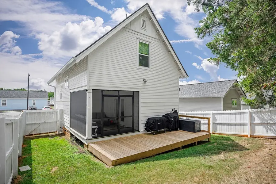 411 Juniper Dr, Cookeville, TN 38501 - #2