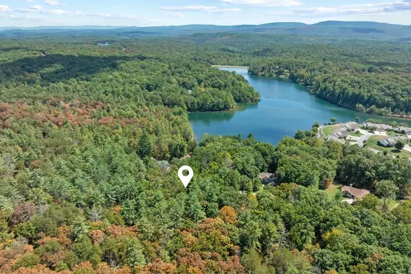 33 Hunterwood Ct, CROSSVILLE, TN 38558