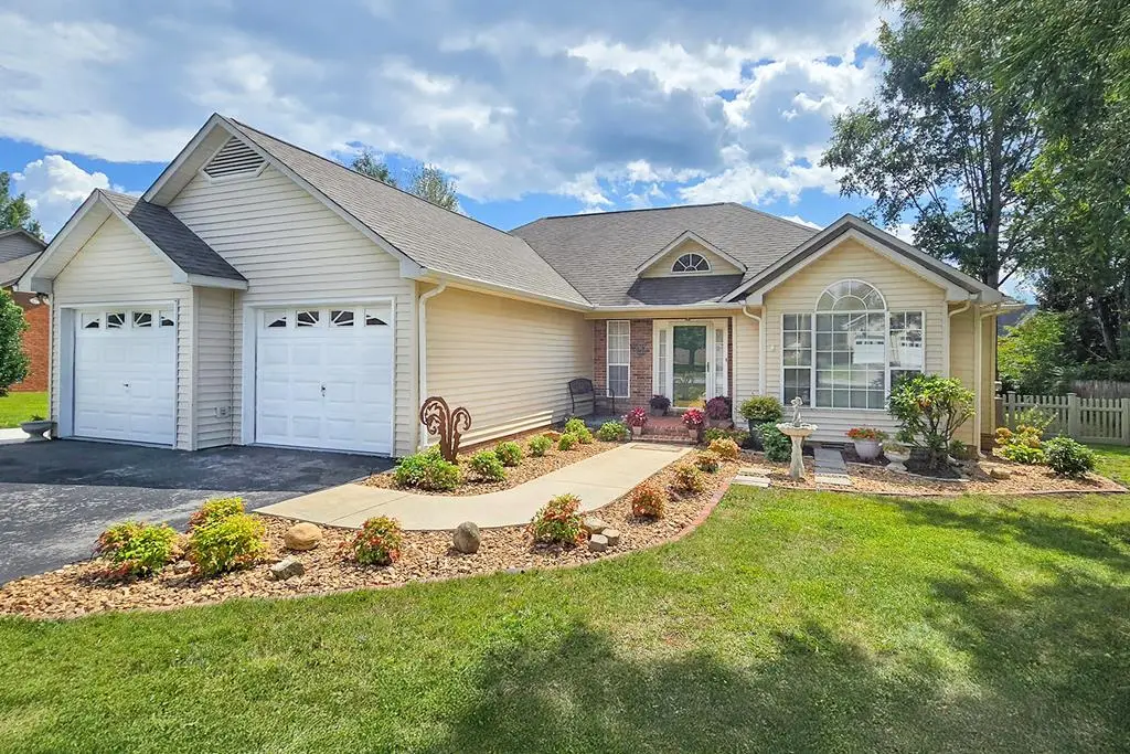 935 Woodwinds Dr, Cookeville, TN 38501 - Image #1