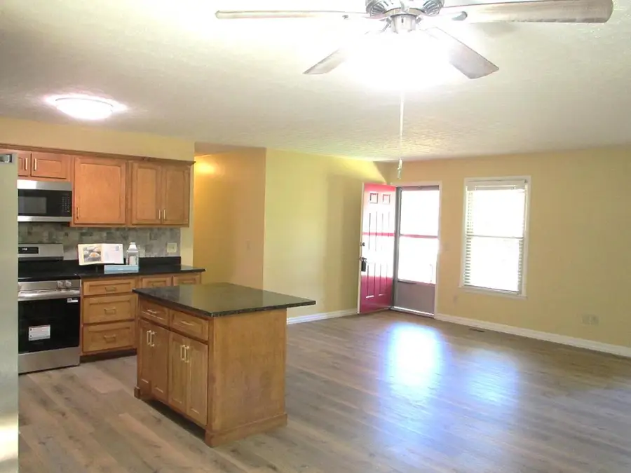 1289 Mountain View Dr, Cookeville, TN 38506 - Image #2