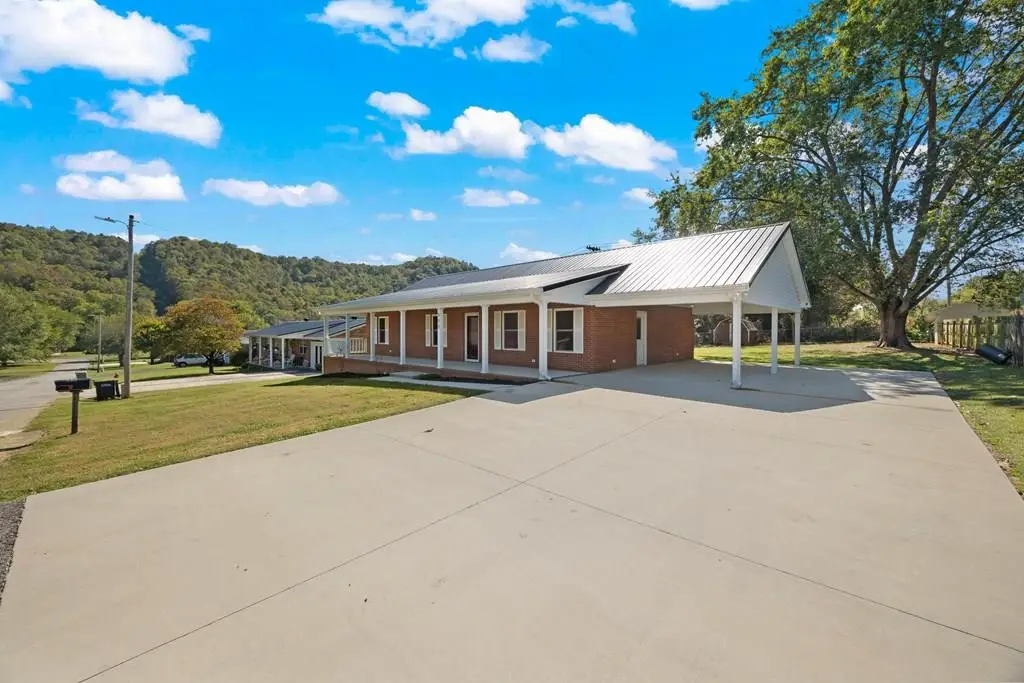 808 Riverside Circle, Celina, TN 38551 - Image #1