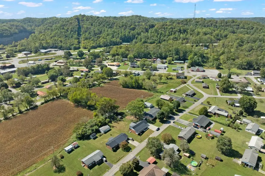 808 Riverside Circle, Celina, TN 38551 - Image #3