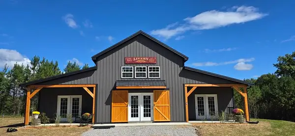 1006 Hitchin Post Dr, Jamestown, TN 38556