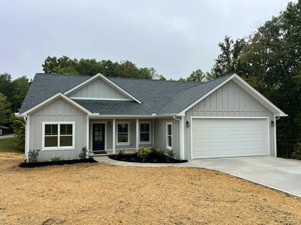 85 Laurel Dr, Jamestown, TN 38556 - Image #1