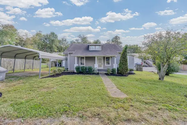 215 E 15th St, COOKEVILLE, TN 38501-1396