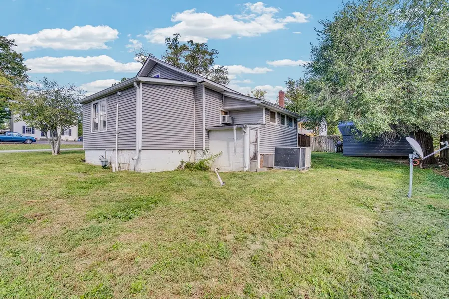 215 E 15th St, Cookeville, TN 38501-1396 - Image #2