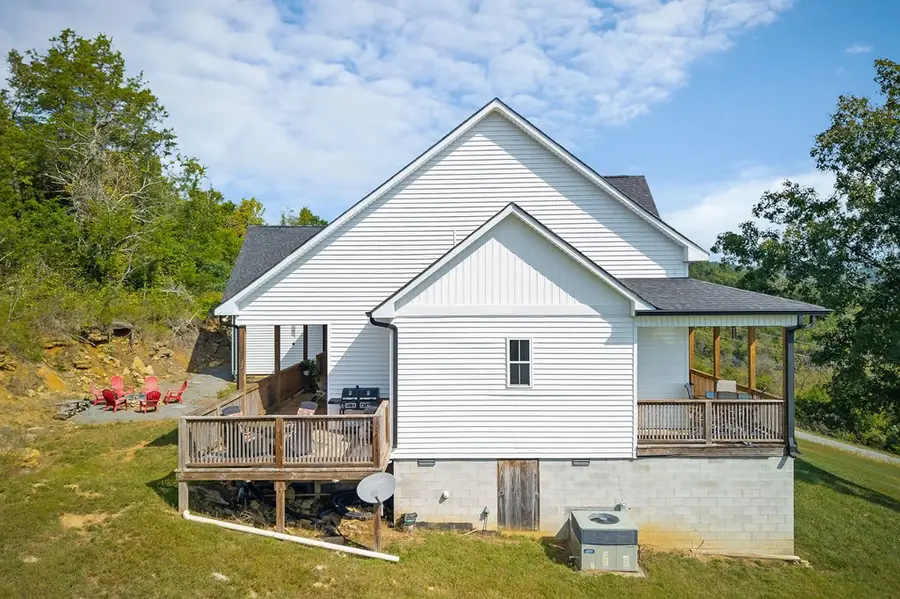 881 Eagle Mountain Rd, Granville, TN 38564-5010 - Image #3