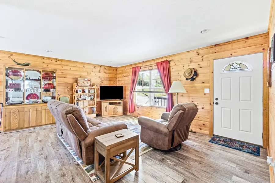 237 Fremont Street, Doyle, TN 38559 - Image #3