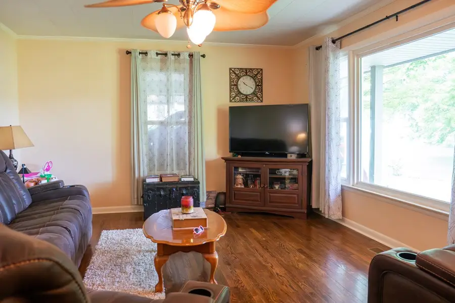 427 Allen Chapel Road, Hilham, TN 38568 - Image #3