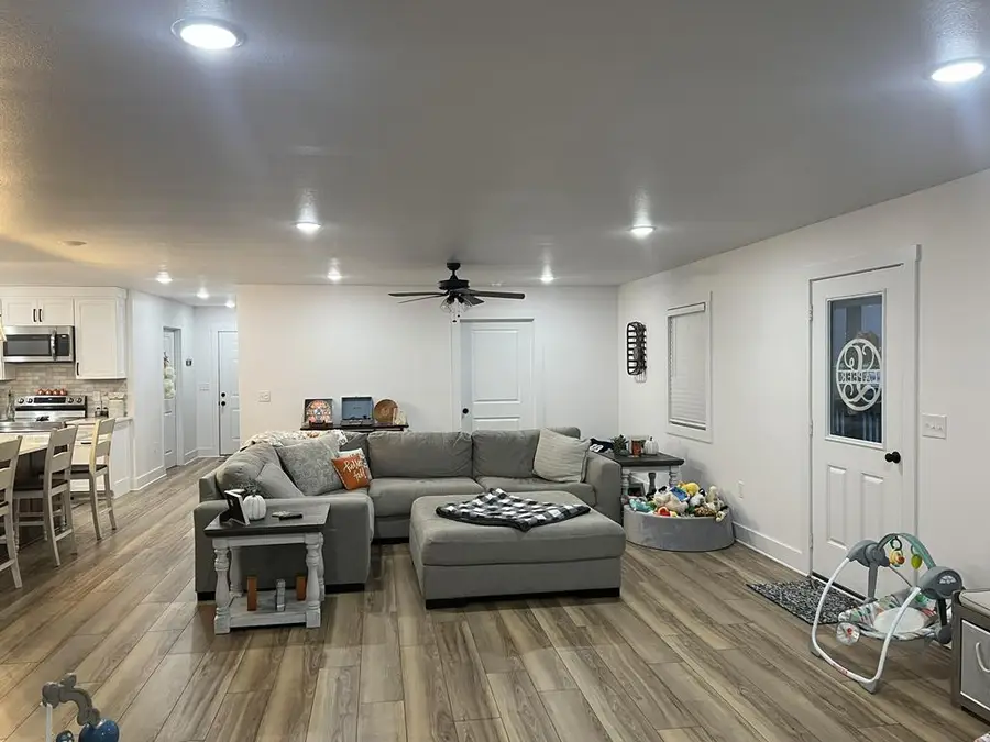 811 Fritzsche Loop, Jamestown, TN 38556 - Image #2