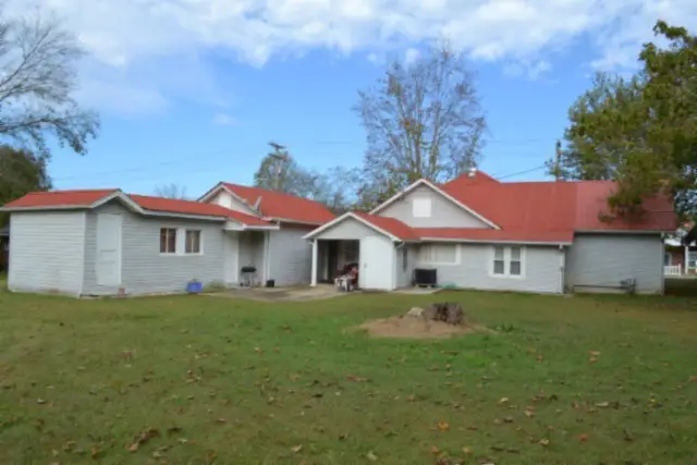 218 E Lake Ave, Celina, TN 38551 - Image #2