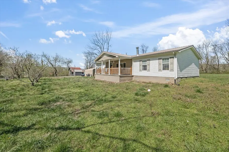 125 Fitzgerald Ave, Celina, TN 38551 - Image #3