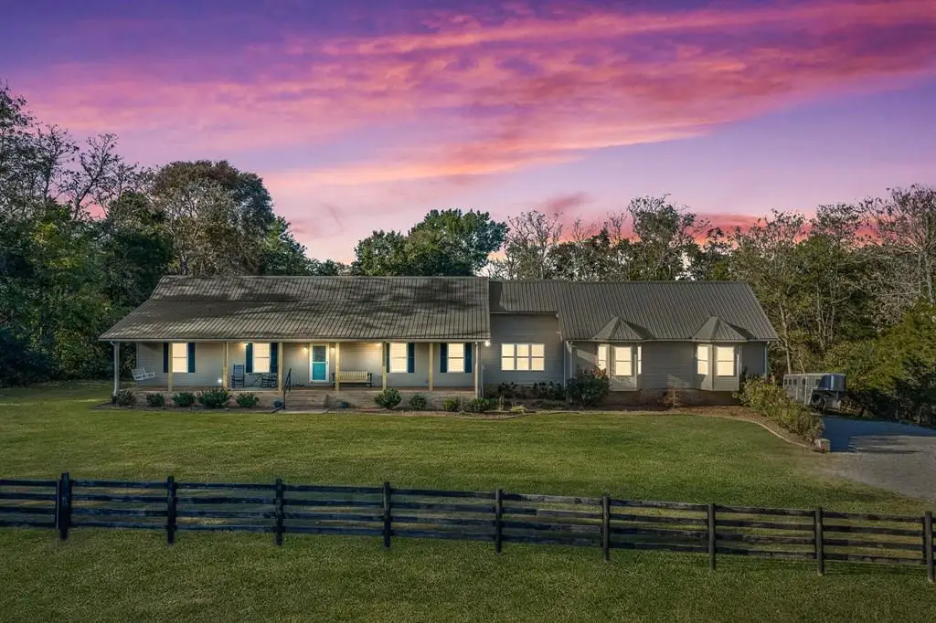 761 Walter Stone Rd, Sparta, TN 38583-5749 - Image #1