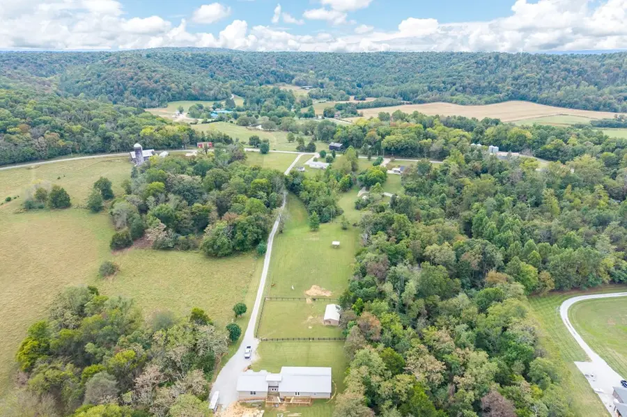 761 Walter Stone Rd, Sparta, TN 38583-5749 - Image #3