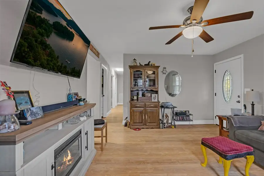 921 Barney Holt, Jamestown, TN 38556 - Image #3