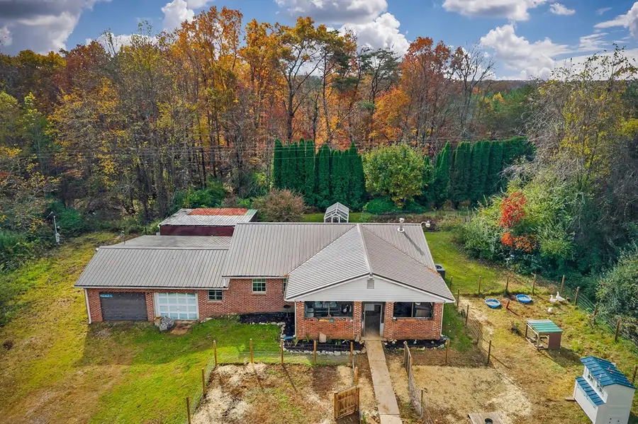 345 Jw Farris Dr., Sparta, TN 38583 - Image #2