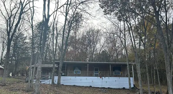 156 Spalding Bell Lane, GAINESBORO, TN 38562