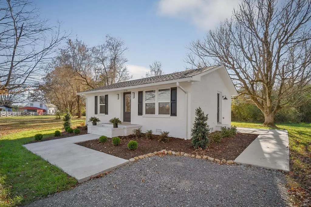 5730 Martin Creek Rd, Bloomington Springs, TN 38545 - Image #1