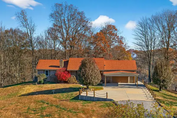 448 Daniels Lane, Celina, TN 38551