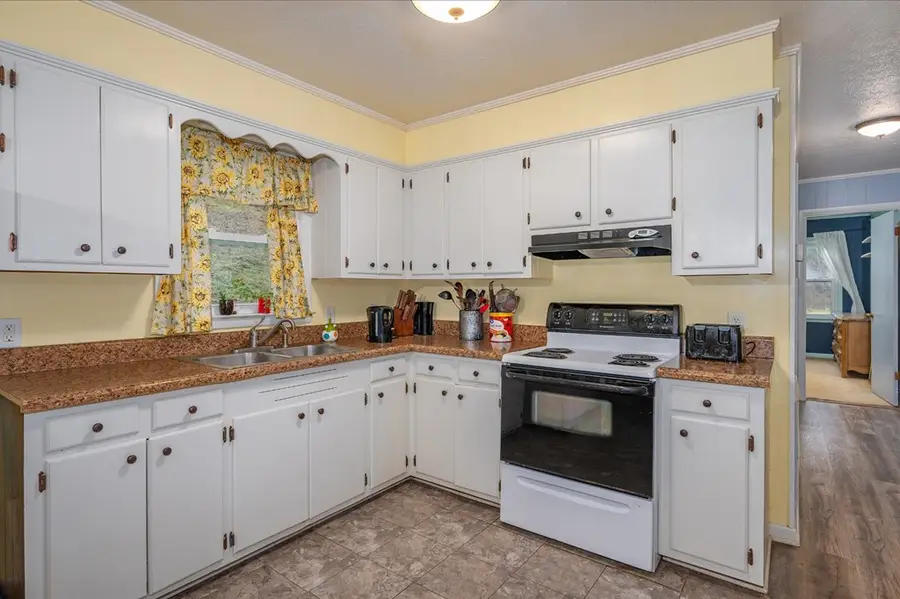 4428 Jennings Creek Hwy, Whitleyville, TN 38588 - #3