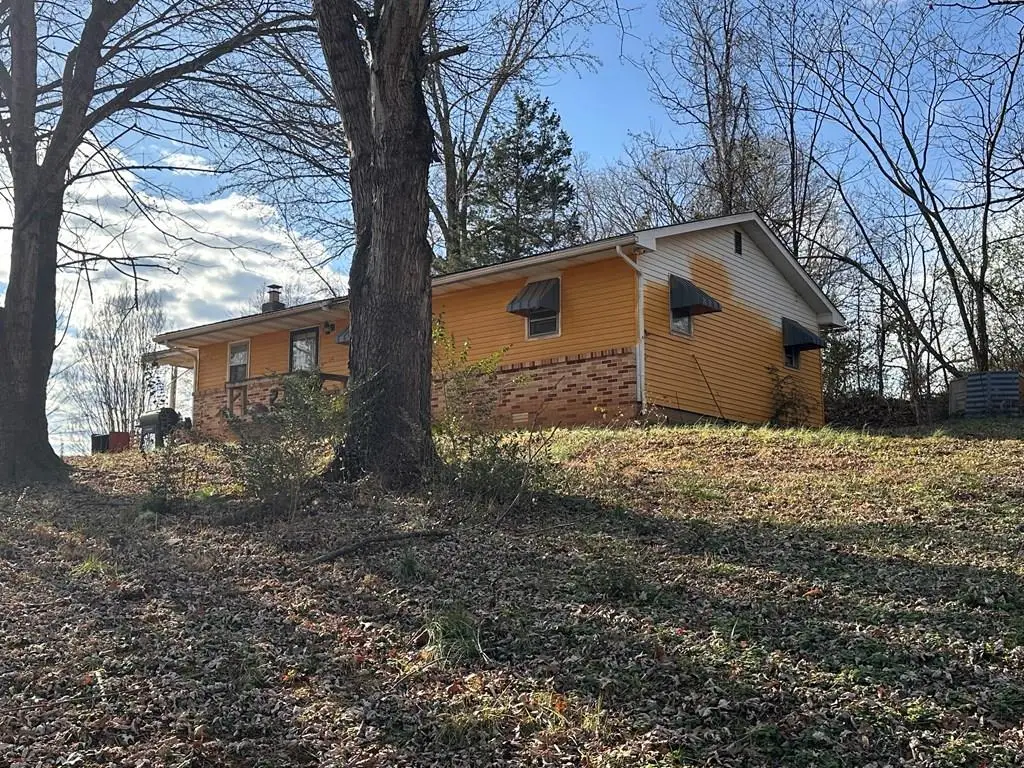 1028 Olympus St, Byrdstown, TN 38549 - Image #1