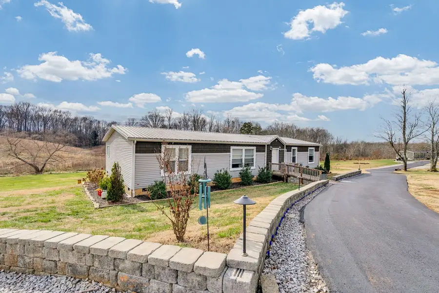 1083 Fanchers Mill Rd, Sparta, TN 38583 - Image #2