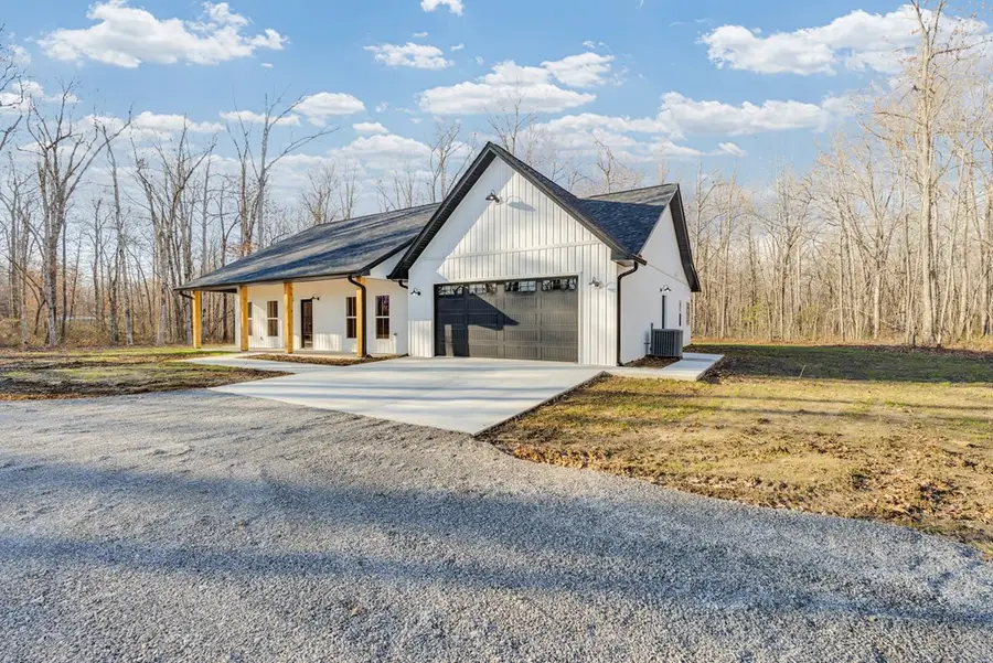 833 Dripping Springs Road, Monterey, TN 38574 - Image #3