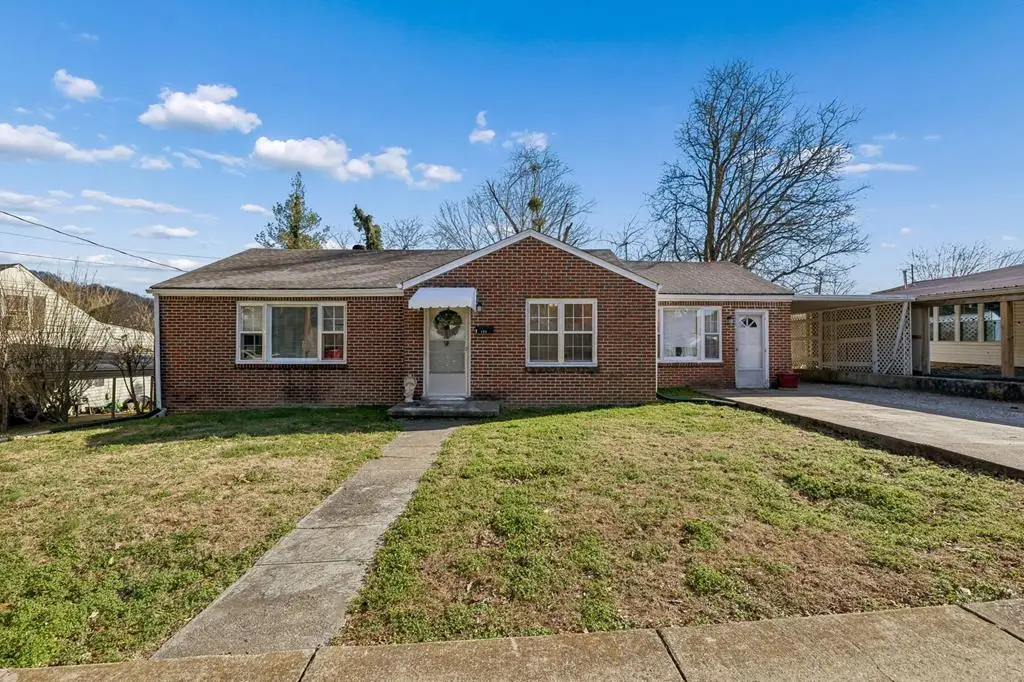 104 Davis Street N, Carthage, TN 37030 - Image #1