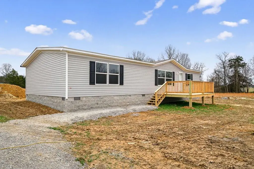 129 Earl Phillips Lane, Hilham, TN 38568 - Image #1