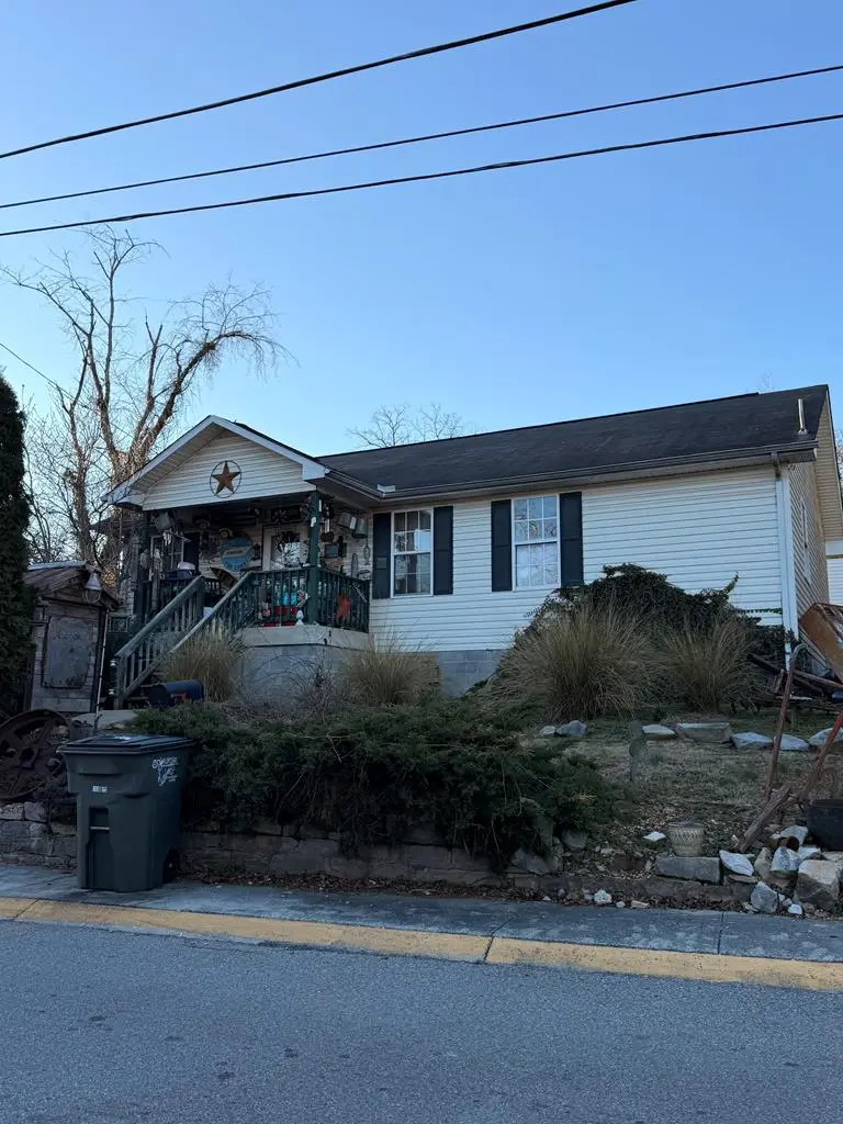 7 N Carter St, Sparta, TN 38583 - Image #1