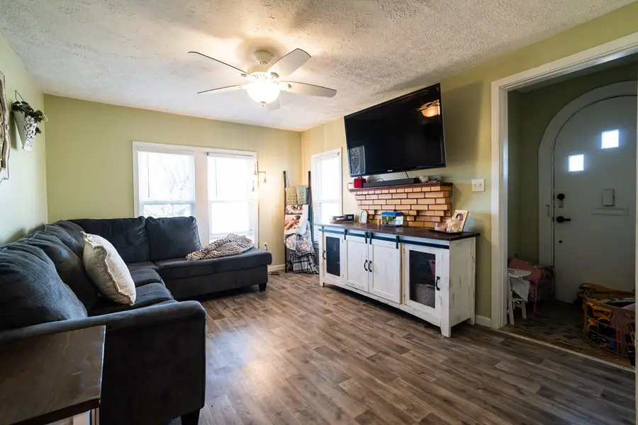 201 E 4th Street, Livingston, TN 38570 - Image #3