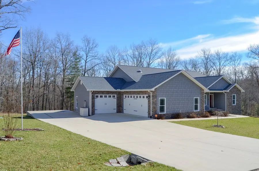 380 Mountain Preserve Parkway, Crab Orchard, TN 37723 - Image #2