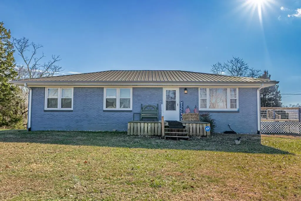 15 Amos Mcclerran Rd, Celina, TN 38551 - Image #1