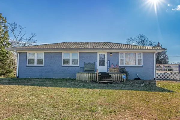 15 Amos Mcclerran Rd, Celina, TN 38551