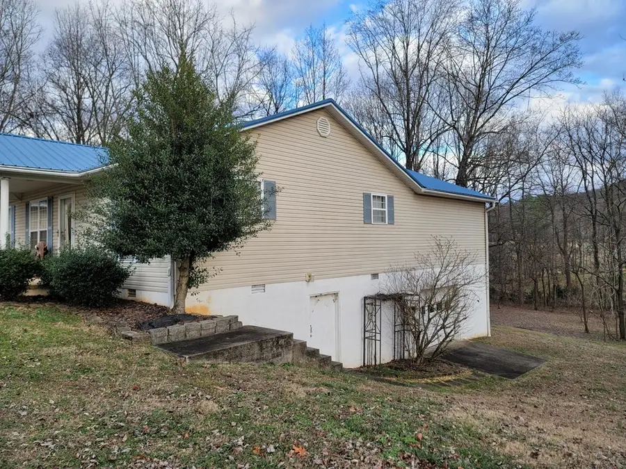 459 Frank Anderson, Sparta, TN 38583 - Image #2