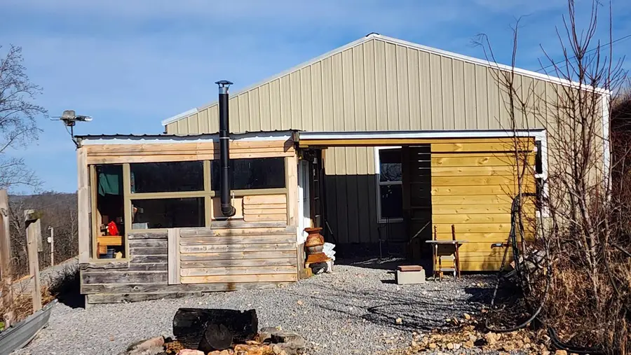 276 Schelley Rd, Gainesboro, TN 38562 - Image #3