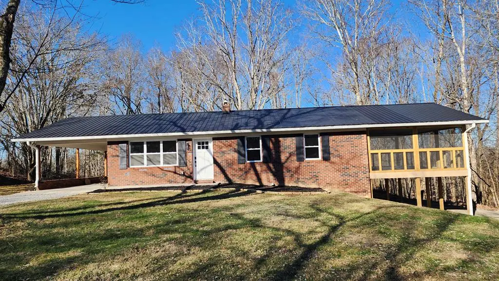 5021 Eagles Cove Road, Byrdstown, TN 38549 - Image #1