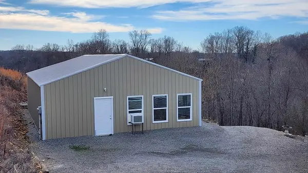 276 Schelley Rd, GAINESBORO, TN 38562