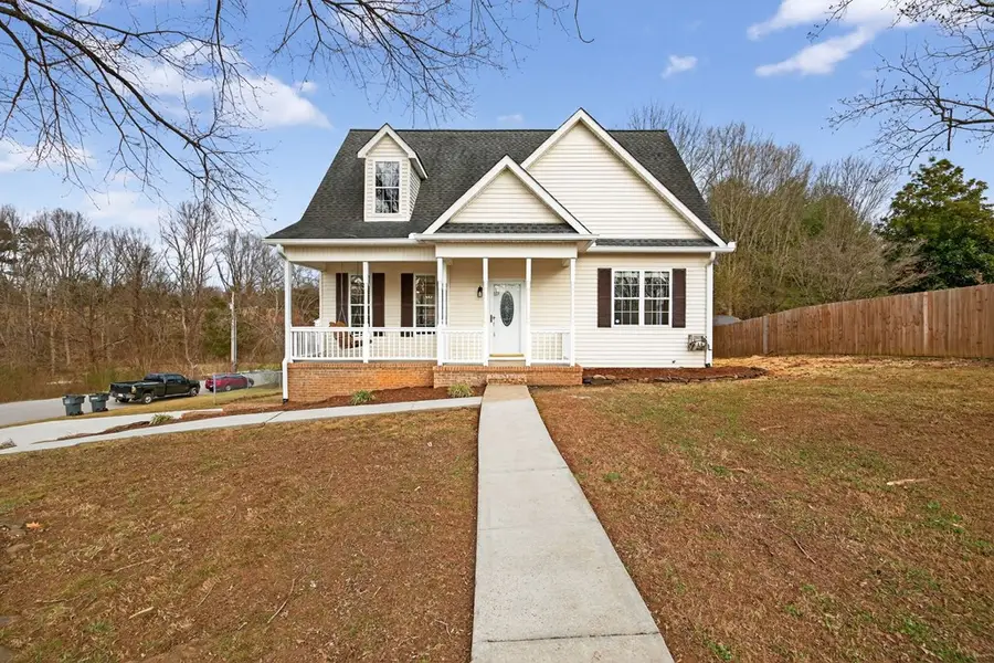 513 Windrowe Dr, Cookeville, TN 38506 - Image #2