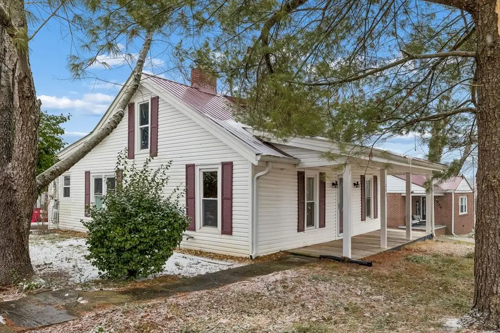 203 Hull Avenue, Carthage, TN 37030 - #1