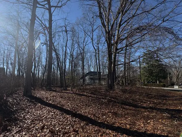 336 Lakeview Drive, CROSSVILLE, TN 38558