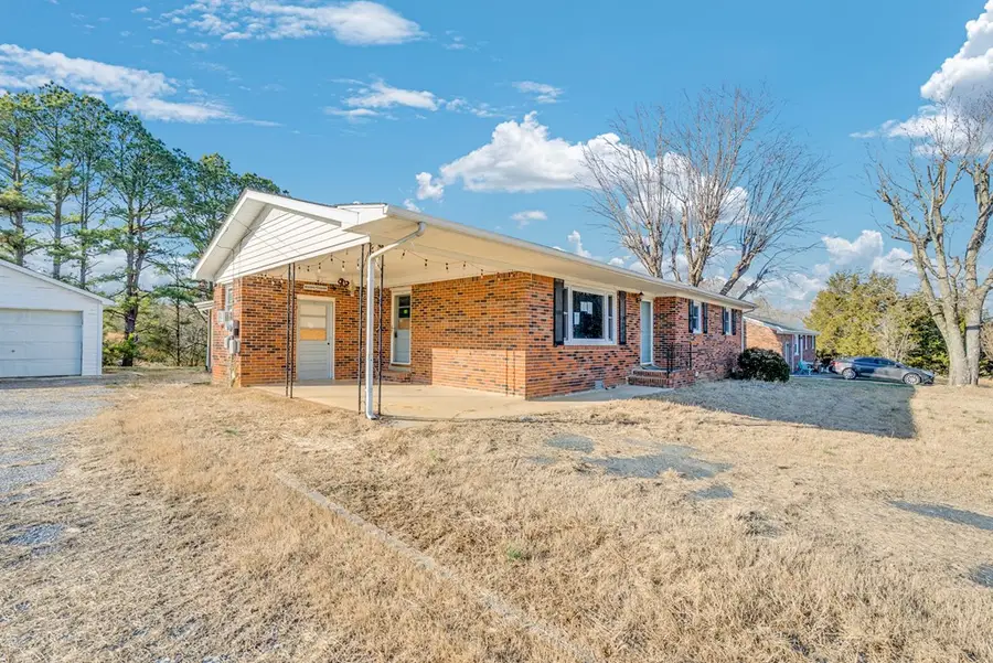 304 Lucille St, Sparta, TN 38583 - #3