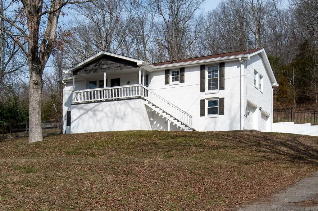 3116 Tyree Springs Rd, Hendersonville, TN 37075 - #1