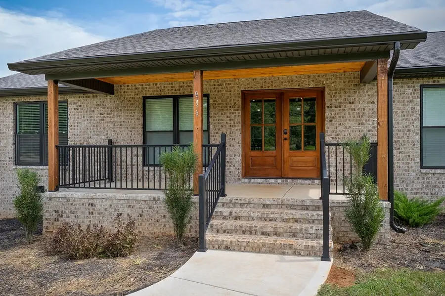 936 North Spring St., Sparta, TN 38583 - #3